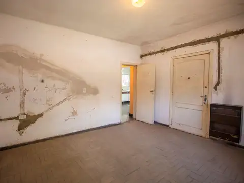 Depto Tipo Casa en Venta 50 años