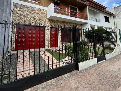 Casa en Venta en Morón, USD 160.000