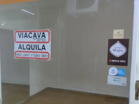 Local en Alquiler en Urquiza R, $ 300.000