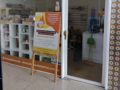 Local en Alquiler en Urquiza R, $ 300.000