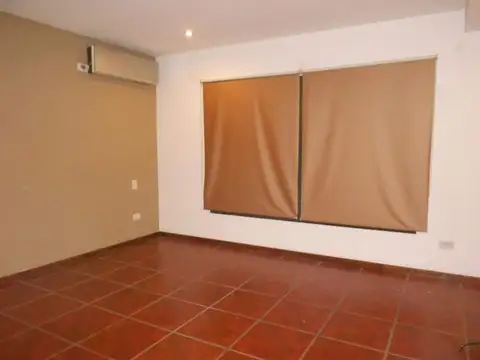 CASA EN VENTA :: 4 AMBIENTES :: ALTOS DEL SOL :: 600m2