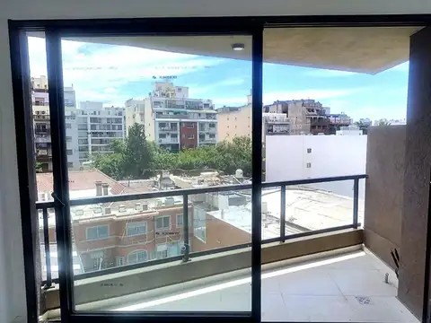 VENTA MONOAMB. VILLA D PARQUE A ESTRENAR EXCELENTE UBICACION