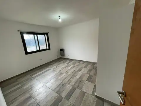 Casa 5 ambientes con 1 baño