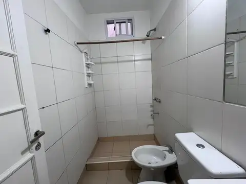 Departamento en Alquiler en Valentin Alsina, $ 580.000