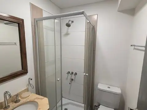 MONOAMBIENTE/ OFICINA VENTA C/COCHERA MAIPU AL 100