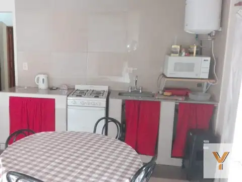 Casa 4 ambientes con 1 baño