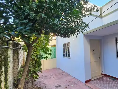 Depto Tipo Casa en Alquiler en Martin, $ 650.000