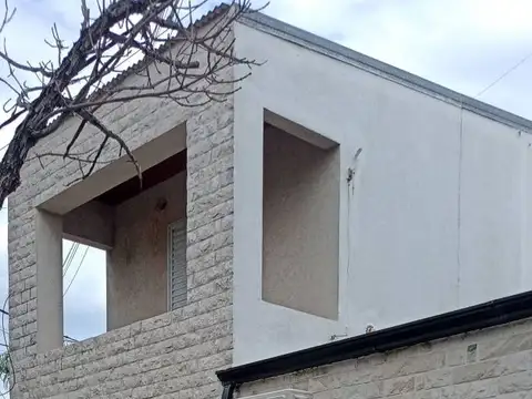 J. M. Estrada 600, Piso 0