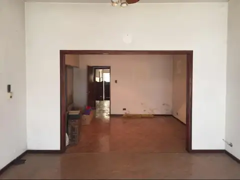 Propiedad sobre Lote de 8.66 x 20.74: 179 mts. Zonif. U2B. Ideal Inversor