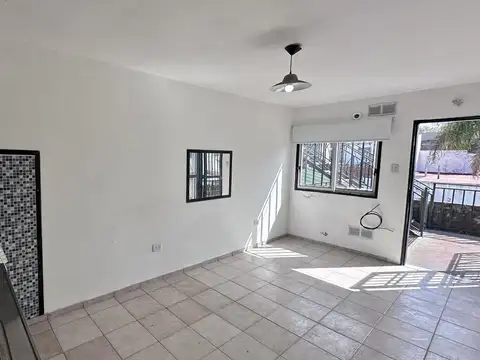 Depto Tipo Casa en Venta de 2 ambientes