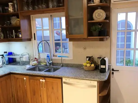 Casa 3 ambientes con 2 baños