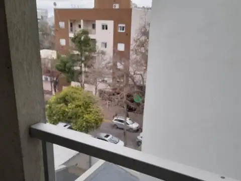 DEPARTAMENTO  DE UN DORMITORIO CON BALCON
