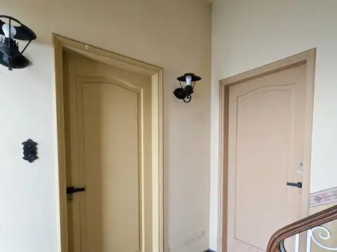 Departamento 7 ambientes con 2 baños