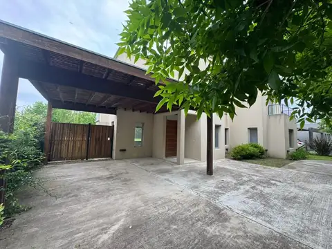 Casa en Alquiler de 3 dormitorios