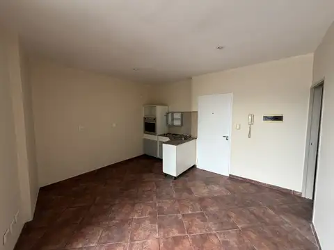 Cosquín 2400, Piso 1