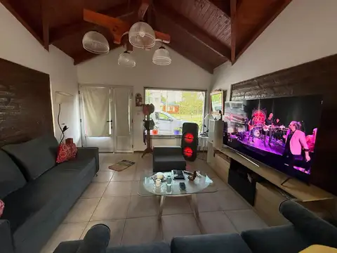 VENTA CASA CON PILETA CARRIO PRIVADO PAGO CHICO