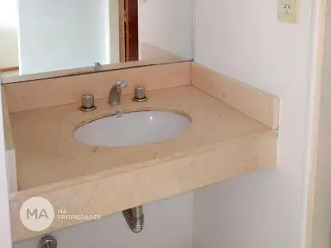 Departamento en Alquiler con 1 cocheras