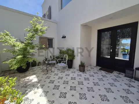 Casa en Alquiler Temporal en Barbarita, USD 7.500