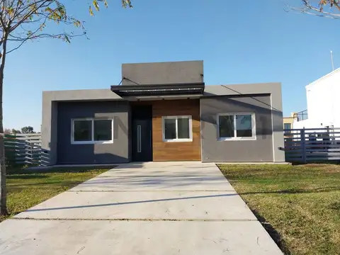 Casa en venta Barrio San Pablo, Pilar. 5 ambientes con pileta.