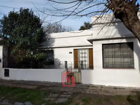 Casa en Venta en Castelar Sur, USD 85.000