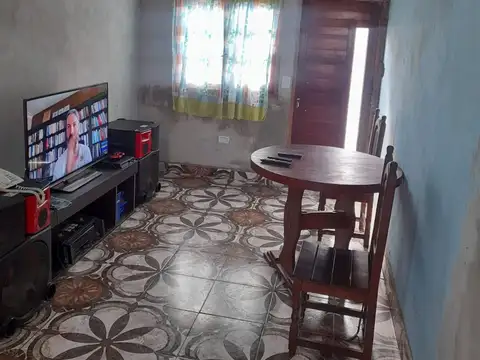 Casa en Venta en Gonzalez Catan, USD 25.000