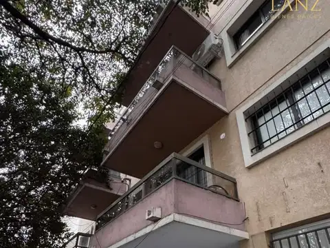 Avenida Duarte Quirós al 2000