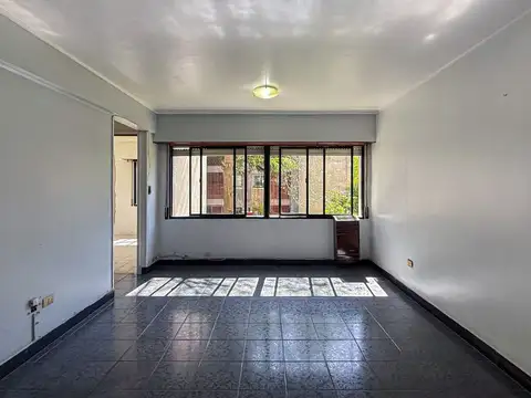 VENTA DEPTO 3 AMB A LA CALLE CON COCHERA LUMINOSO