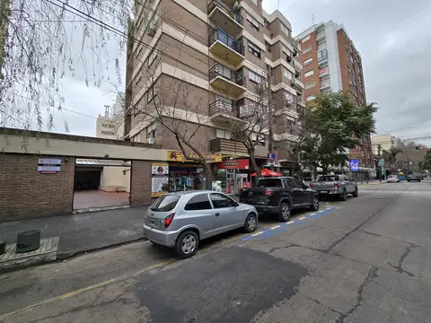 Cochera en Alquiler en Lanus Oeste, Lanus