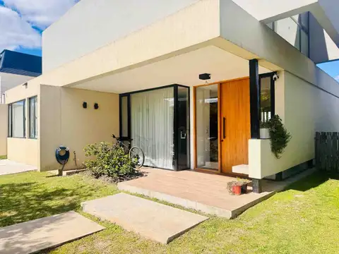 Casa en Puertos del Lago, Barrio VISTAS
