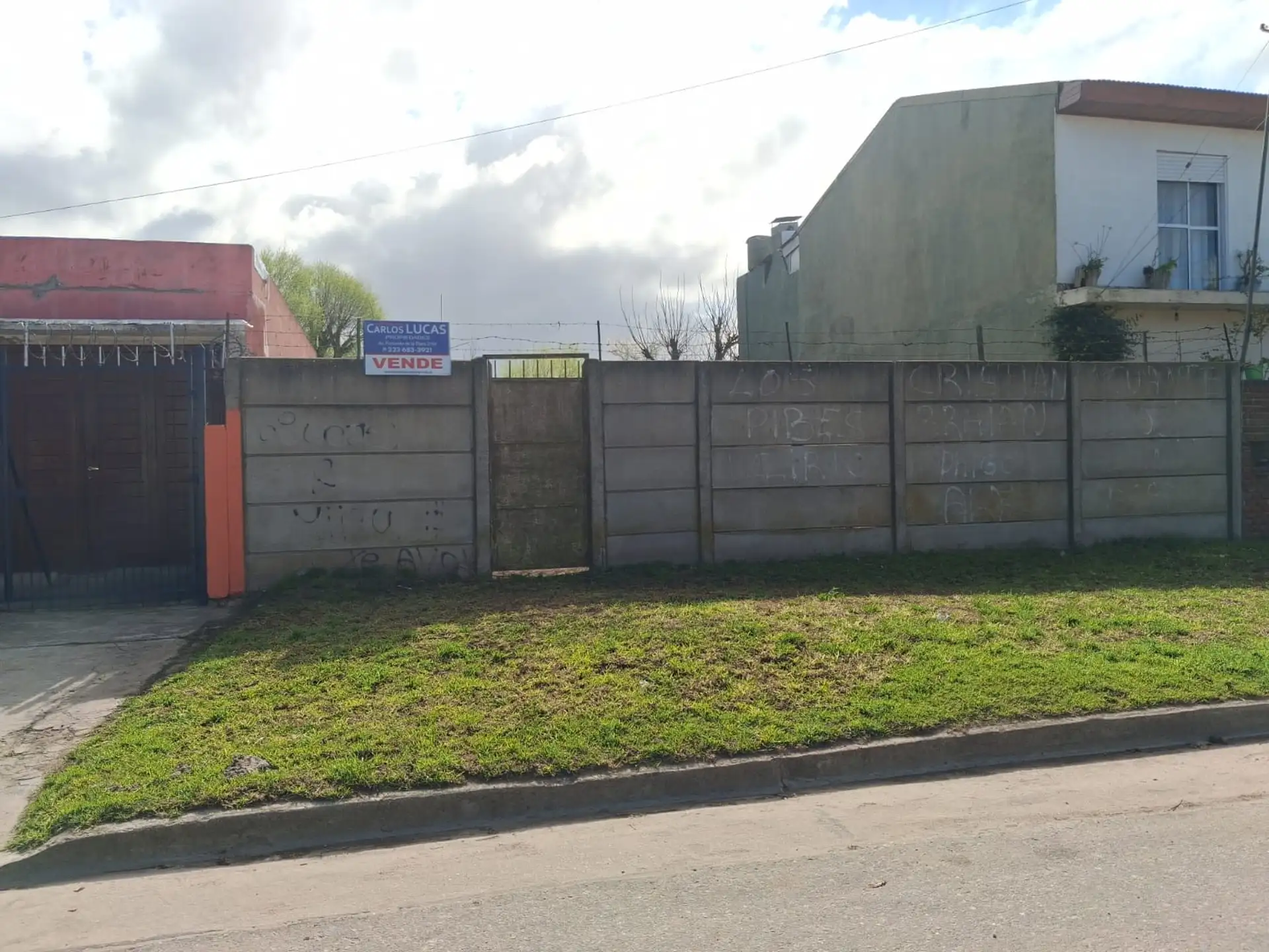 HERMOSO LOTE CON SERVICIOS