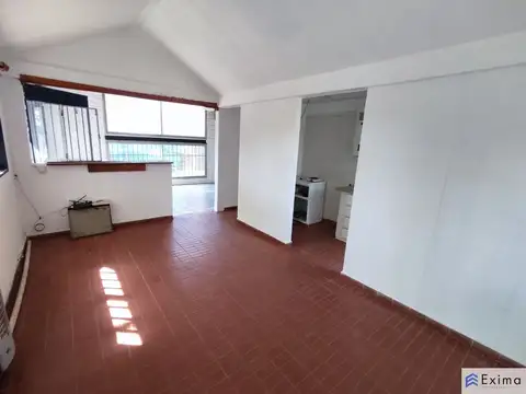 Casa en Alquiler con 1 cochera