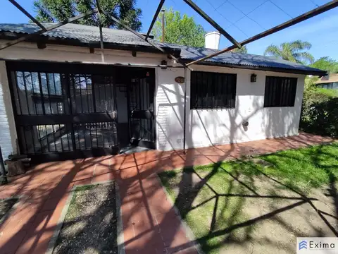 Casa en Alquiler en Funes, $ 800.000