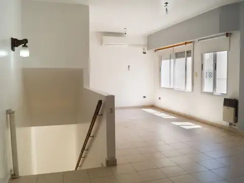 VENTA PH 2 ambientes-patio y terraza VILLA LURO