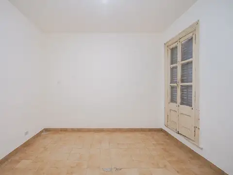 Depto Tipo Casa en Venta en Flores, USD 139.000