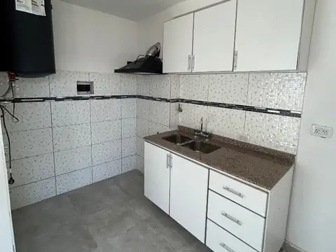 Depto Tipo Casa en Alquiler en Munro, $ 900.000