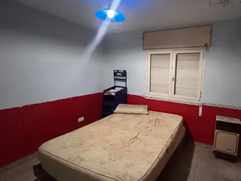 Casa 5 ambientes con 1 baño