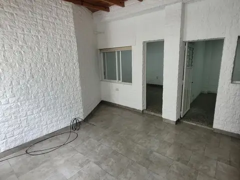Depto Tipo Casa en Alquiler de 2 dormitorios