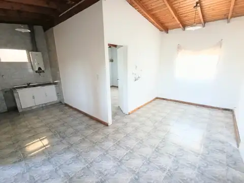 Depto Tipo Casa en Alquiler de 2 ambientes