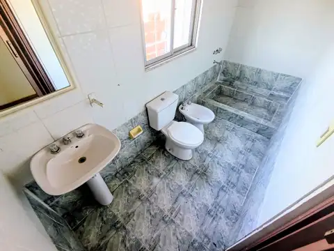 Depto Tipo Casa 2 ambientes con 1 baño