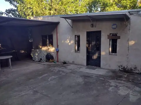 RETASADA-Excelente lote 10x43-casa 3 amb.