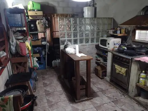 Casa 3 ambientes con 1 baño