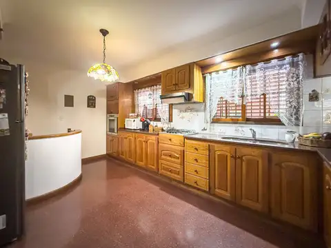 Depto Tipo Casa 4 ambientes con 2 baños