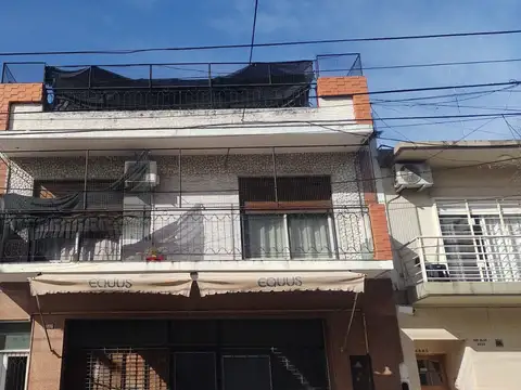PISO EN VENTA EN MONTE CASTRO