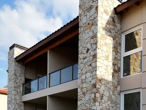 Departamento 2 dormitorios con Jardin en Merlo