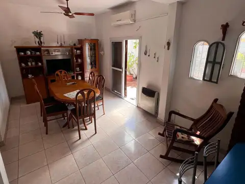 Casa - Venta - Argentina, Castelar - Los Indios 2100