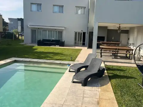 Casa en Venta de 5 dormitorios