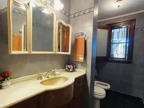 Casa en Venta en Monte Grande, USD 280.000