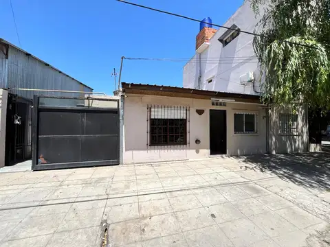 Departamento tipo casa en alquiler en Ituzaingo