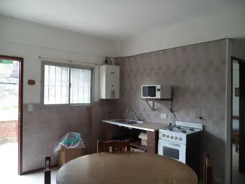 ALQUILO VIVIENDA AVDA 3 ZONA SUR DEPTO. AMPLIO 2 DOR: A2188C