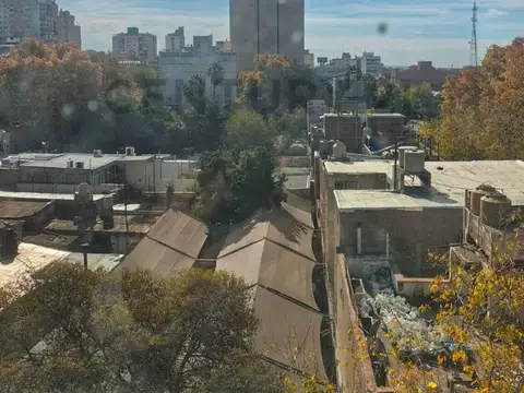 San Juan 700, Piso 5